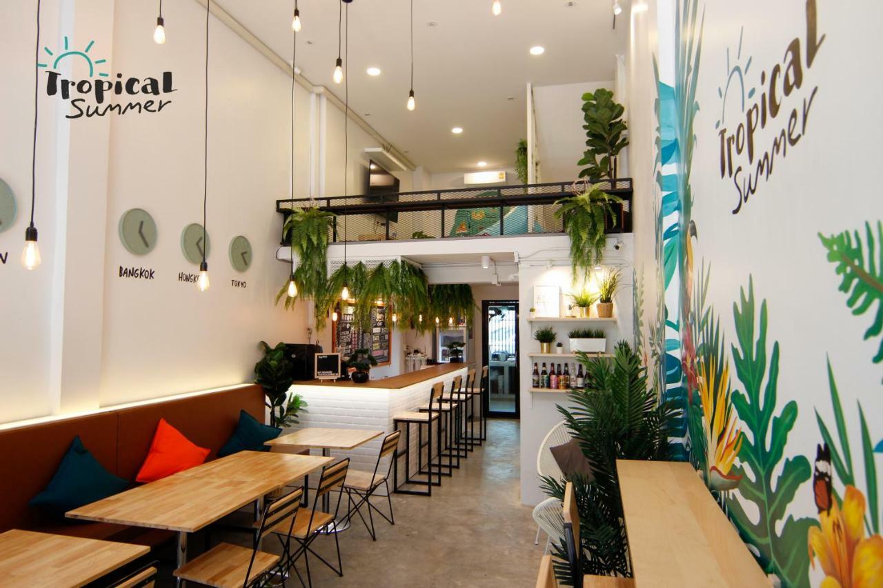 Tropical Summer Hostel Bangkok Ngoại thất bức ảnh